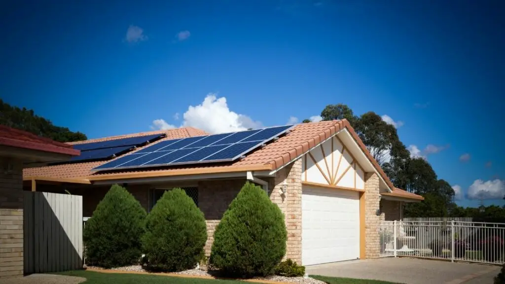 How To Clean Solar Panels