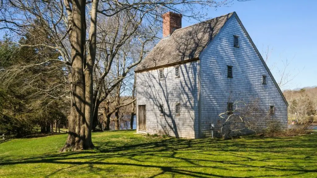 Traditional Saltbox Home