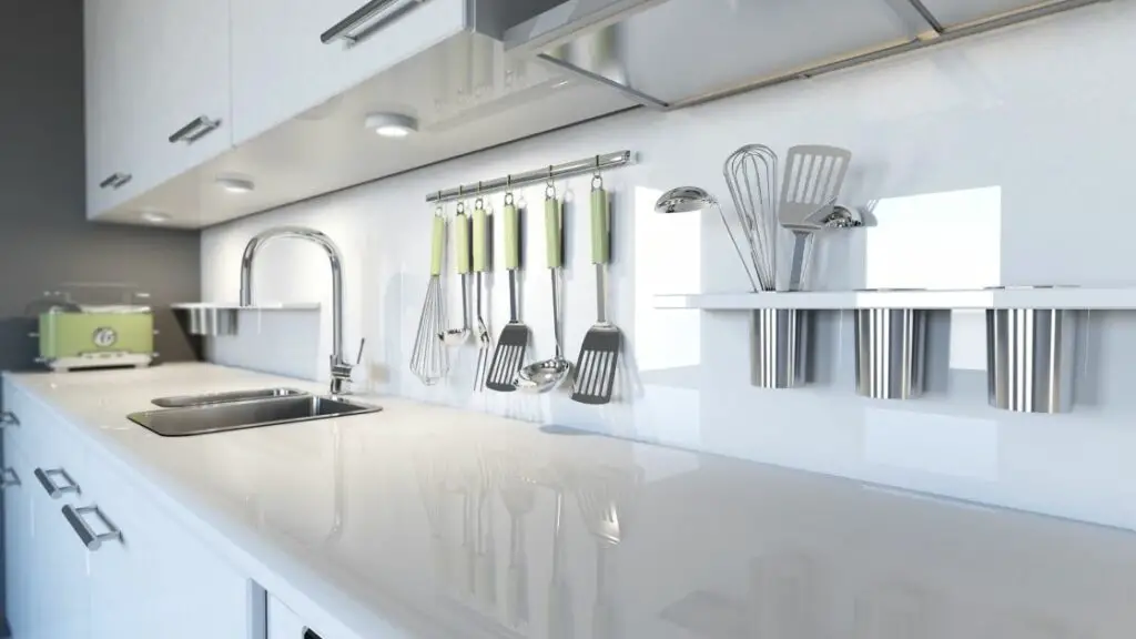 White Kitchen Backsplash White Cabinets