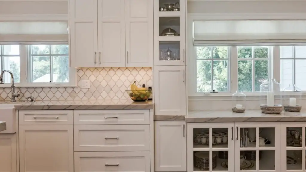 White Tiled Kitchen Backsplash White Cabinets