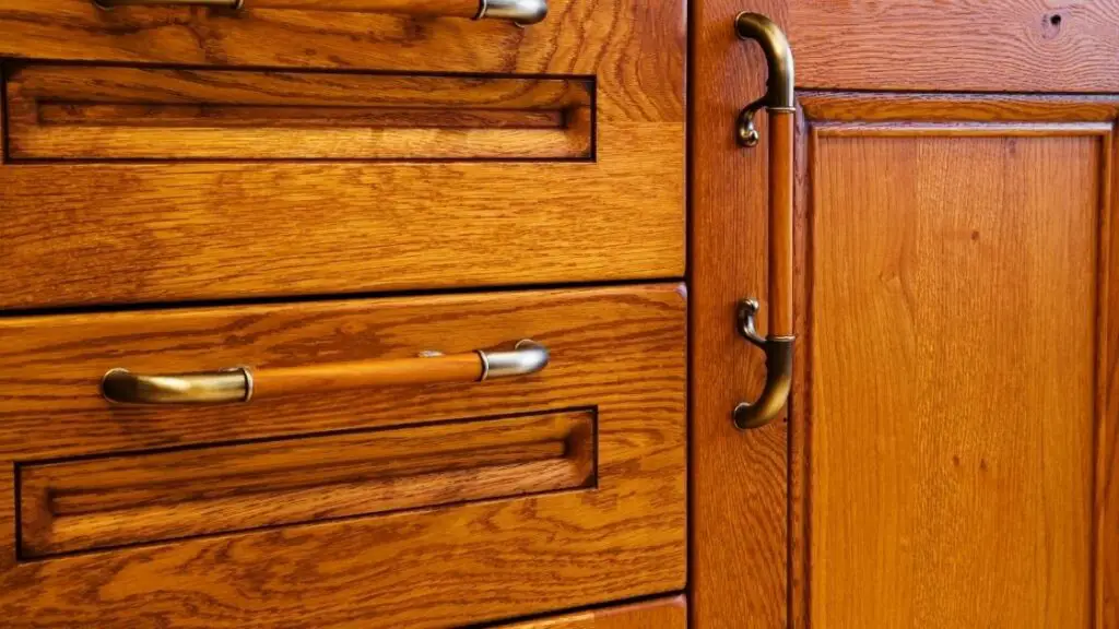 Where should Handles go on drawers