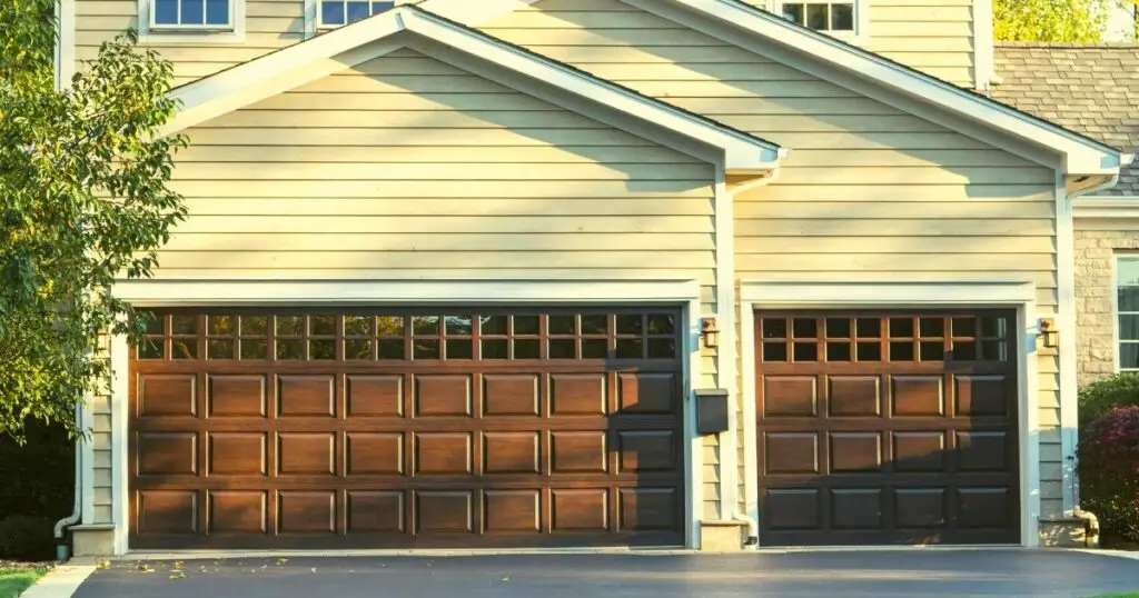 Top Garage Colors That Will Make Your House Stand Out