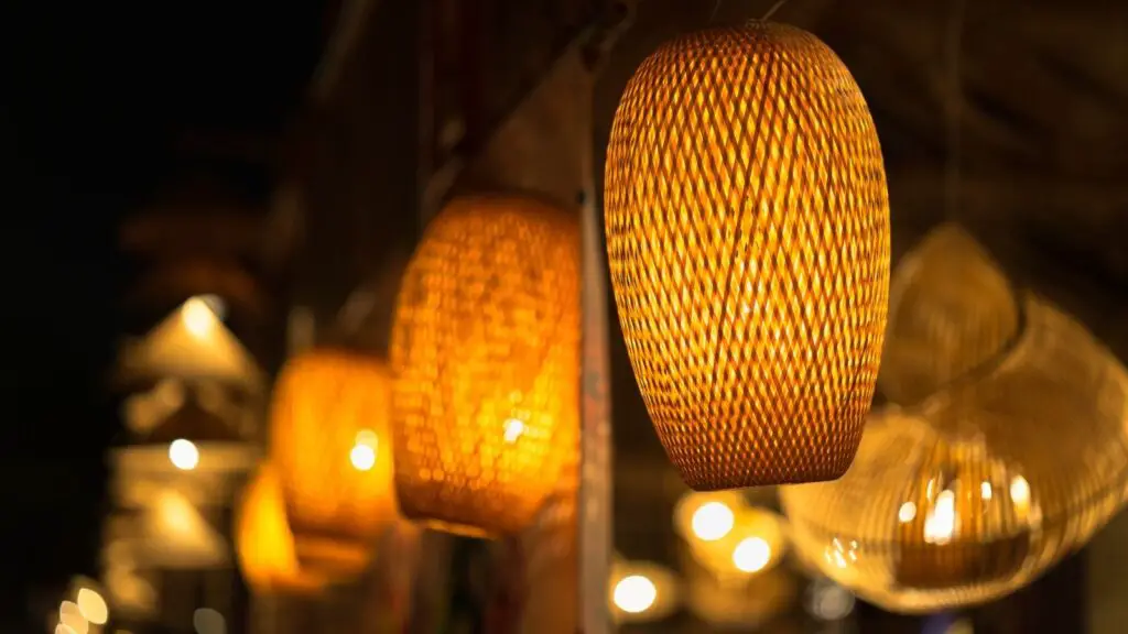 Hanging Lanterns in your Outdoor Kitchen