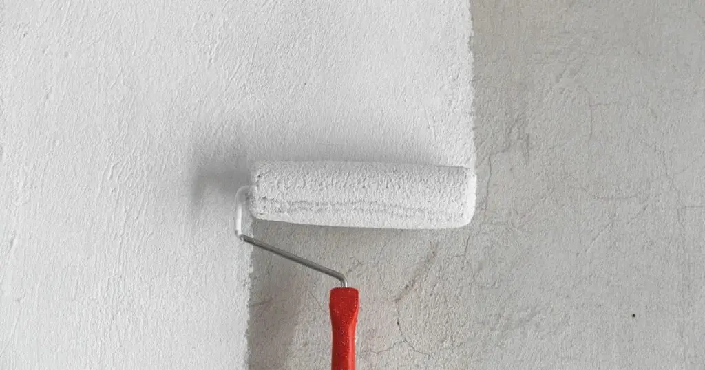 How to paint your stairs with a brush or roller 