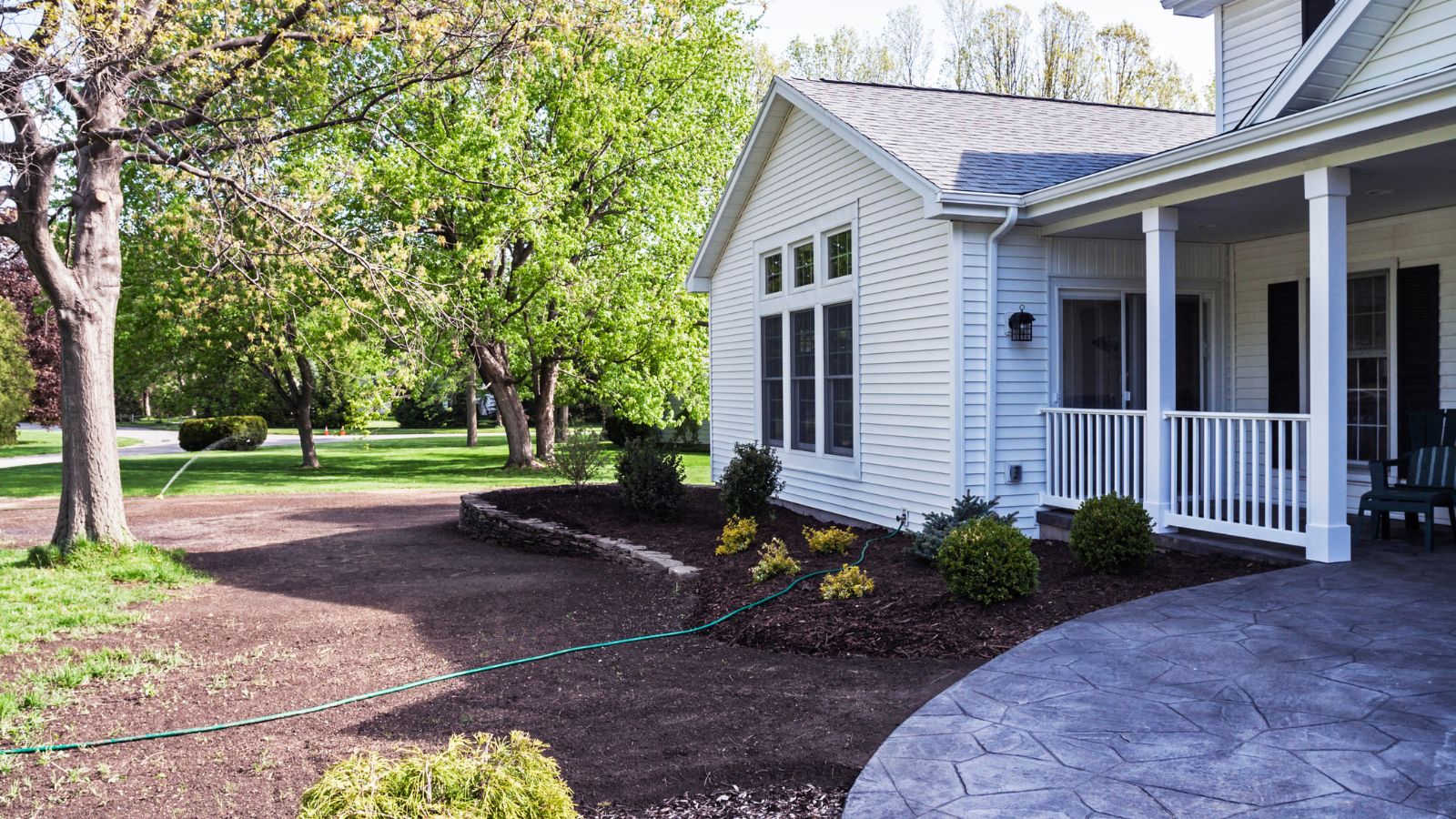 What is better for landscaping rock or mulch?
