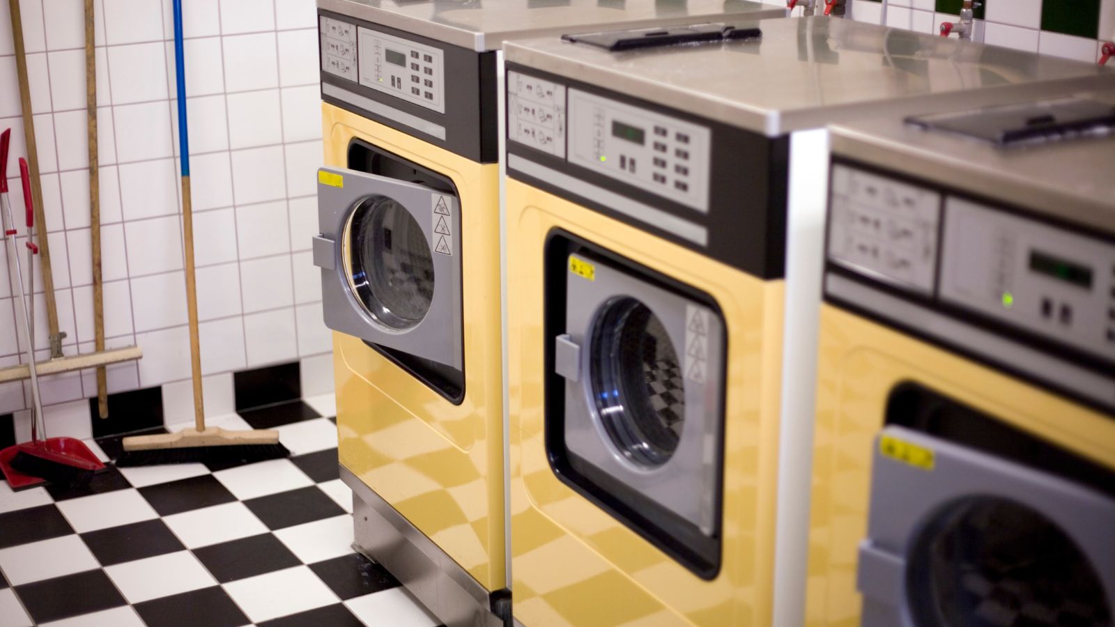 The Right Tile Makes Laundry Room Magic
